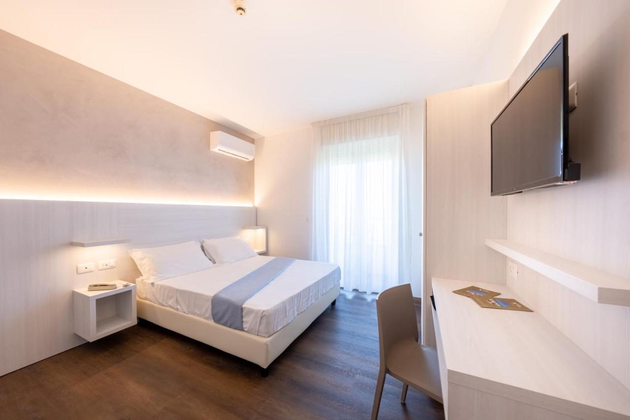 Hotel Corfù Pineto Esterno foto