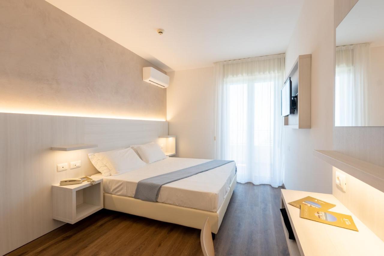 Hotel Corfù Pineto Esterno foto